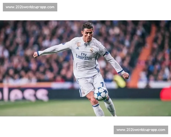 吉拉西梅开二度终结拉莫斯！欧冠金靴盛赞传奇后卫：这是顶级对抗