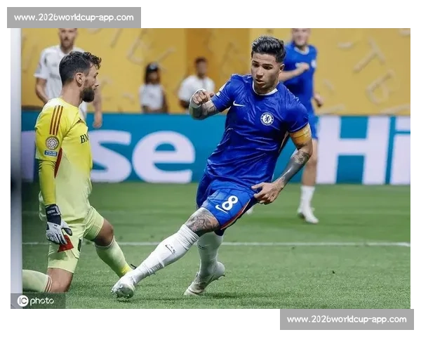 恩佐：切尔西中场指挥官，双料王引领攻防新高度